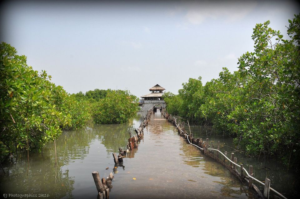 Houten restaurant op palen