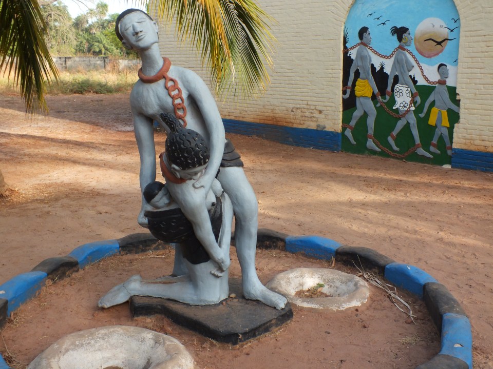 Beeld van gevangen genomen slaven