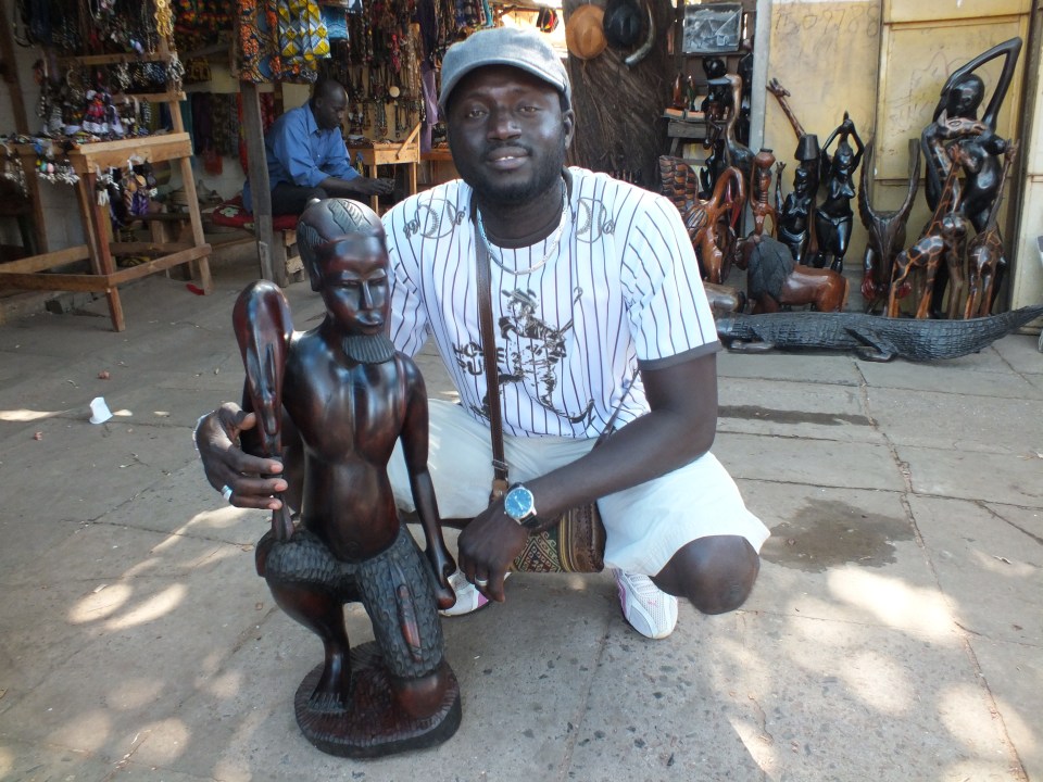 Een prachtig beeld van hout.